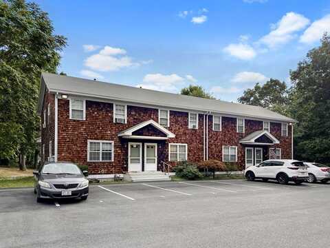 46 Grove St, Clinton, MA 01510