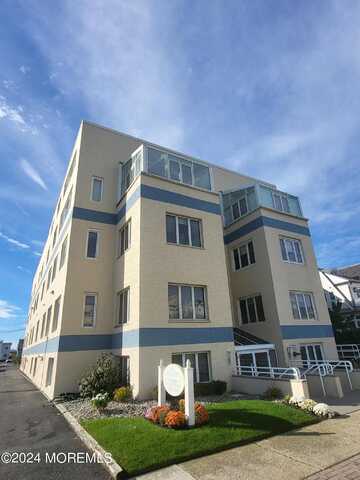 15 Garfield Avenue, Avon by the Sea, NJ 07717