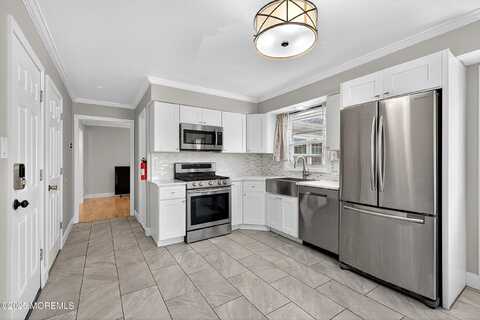 966 Bergen Avenue, North Brunswick, NJ 08902