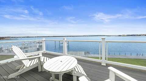 9 Pocano Avenue, Oceanport, NJ 07757