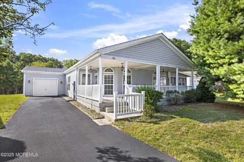 40 Pine Grove Avenue, Manahawkin, NJ 08050
