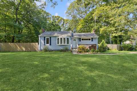 44 S Swezeytown Road, Middle Island, NY 11953