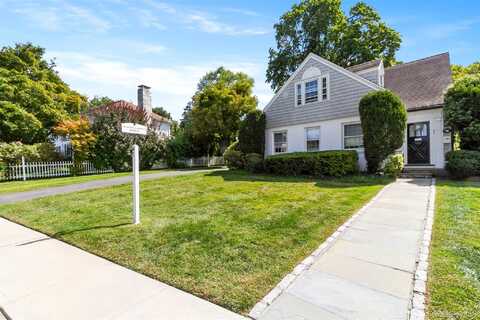 47 Brookfield Place, Pleasantville, NY 10570
