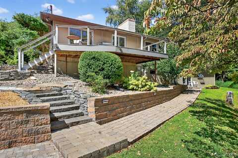 3 Hudson Bluff Circle, Marlboro, NY 12542