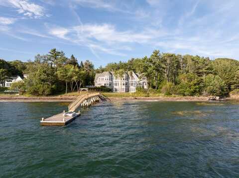 92 Spruce Point Road, Yarmouth, ME 04096