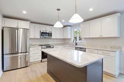 22 High Knoll Drive, South Berwick, ME 03908