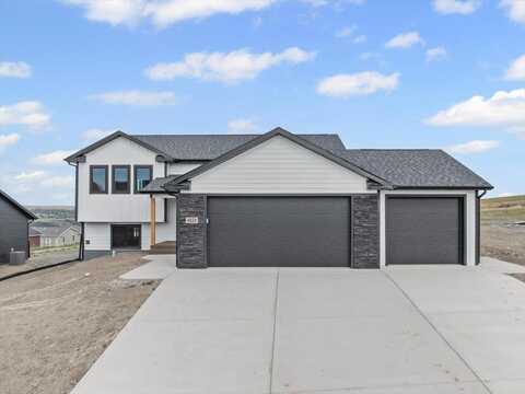 4820 Pahlmeyer Drive, Rapid City, SD 57703