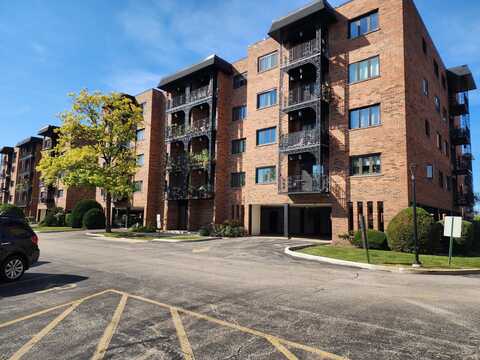 9356 LANDINGS Lane, Des Plaines, IL 60016