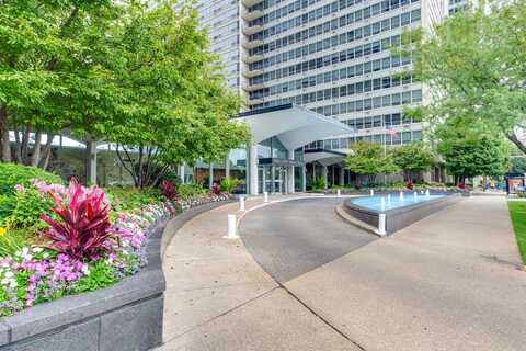 3550 N Lake Shore Drive, Chicago, IL 60657