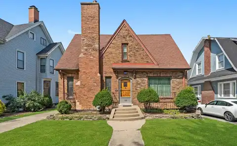 102 Lawton Road, Riverside, IL 60546