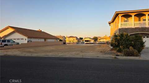 18340 Niagra Dr, Victorville, CA 92395