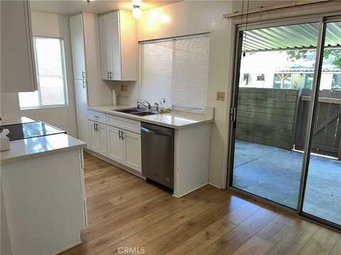 19352 Avenue of the Oaks, Newhall, CA 91321