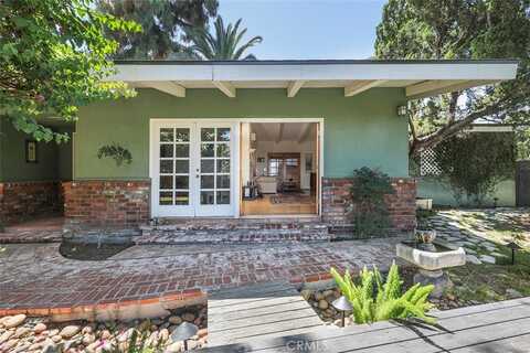 22526 Cass Avenue, Woodland Hills, CA 91364