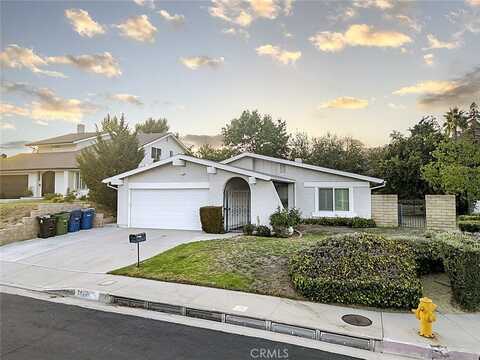 11685 Amigo Avenue, Porter Ranch, CA 91326