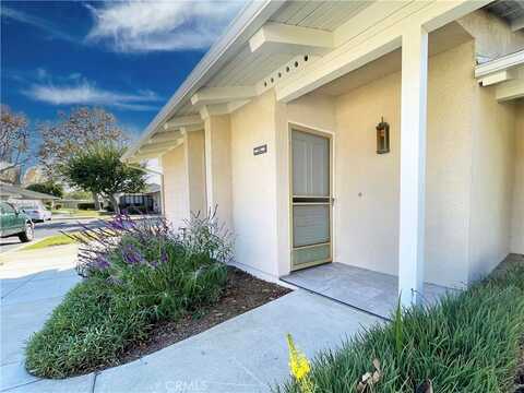 8605 Solano Cr., Huntington Beach, CA 92646
