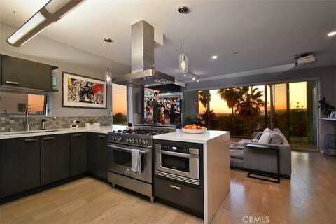 751 N Fairfax Avenue, Los Angeles, CA 90046