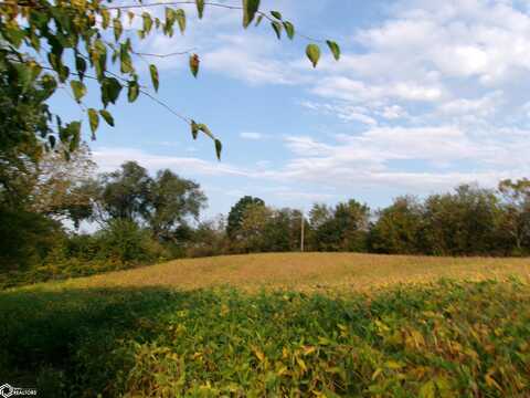 3147 Thayer Lake Road, Thayer, IA 50254