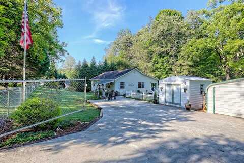 131 Chatuge Hills Drive, Hayesville, NC 28904