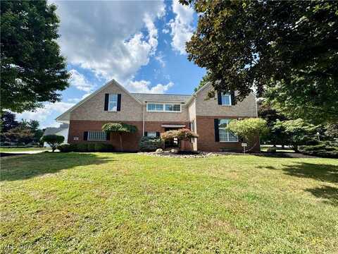 5017 Nobles Pond Drive NW, Canton, OH 44718