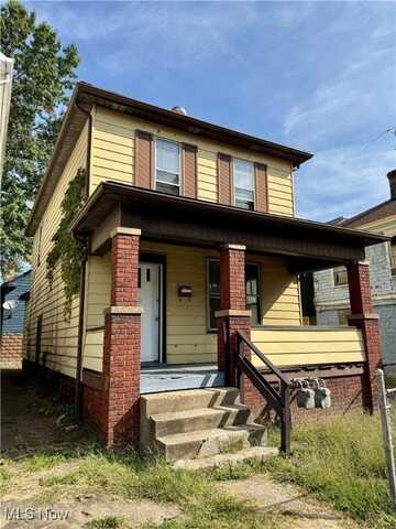 1611 Pennsylvania Avenue, Steubenville, OH 43952