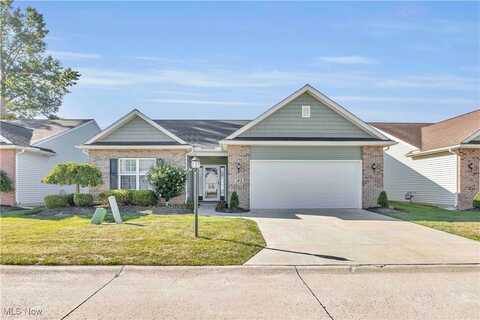 123 Newport Court, Elyria, OH 44035