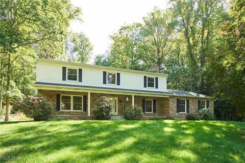 255 Harmony Hills Drive, Akron, OH 44321