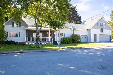 49 North Street, Newport, ME 04953