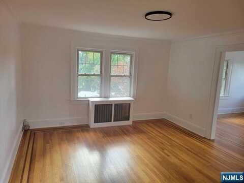 469 Grand Avenue 2, Leonia, NJ 07605