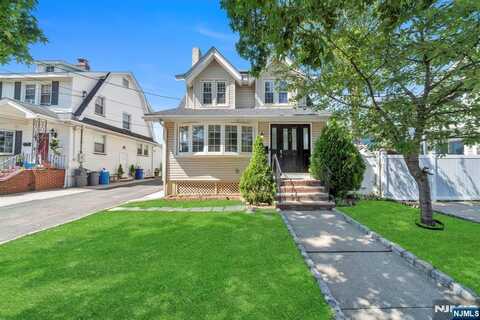 448 Teaneck Road, Ridgefield Park, NJ 07660