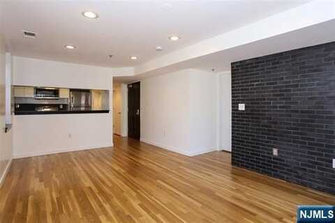 1320 Bloomfield Street 4A, Hoboken, NJ 07030