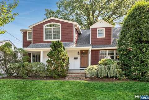 151 Pershing Avenue, Ridgewood, NJ 07450