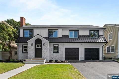 34 Bennett Avenue, Rochelle Park, NJ 07662