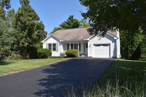 27 Amanda Drive, Hudson, NH 03051