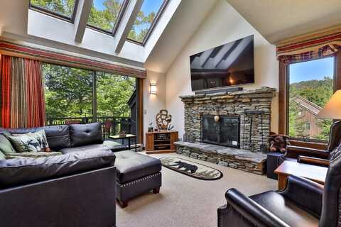 107 Blueberry Ledge Ridge, Plymouth, VT 05056