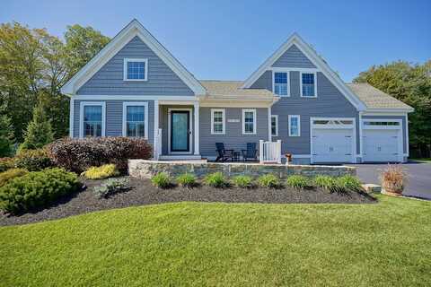 7 Loy Drive, Hampton, NH 03842