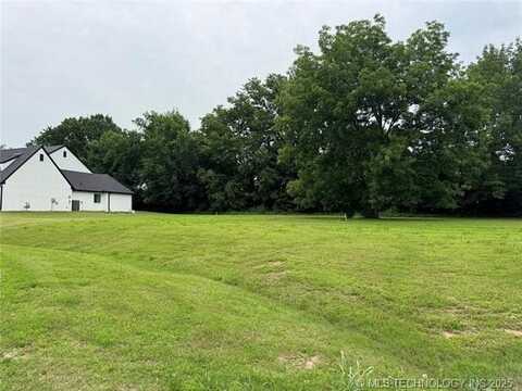Holstein Trail, Skiatook, OK 74070