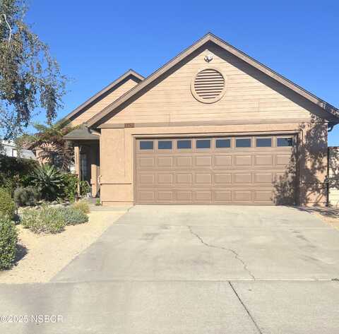 1550 Lark Street, Santa Maria, CA 93454