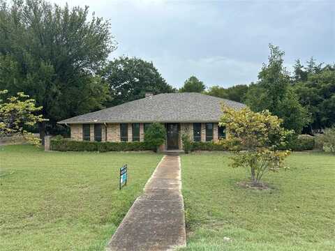 103 Red Bud Court, Oak Leaf, TX 75154