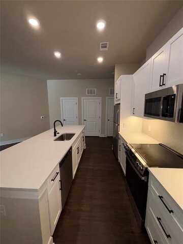 111 Town Place, Fairview, TX 75069