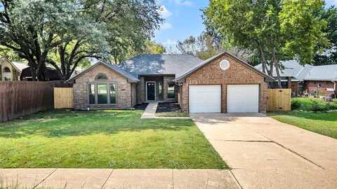700 Creekview Court, Mesquite, TX 75181