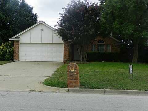 944 Meadow Circle S, Keller, TX 76248