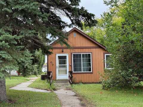 414 4th St. SE, Devils Lake, ND 58301