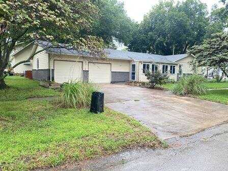 322 N 15th St., Neodesha, KS 66757