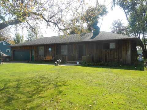 407 W Butternut St, Abbotsford, WI 54405