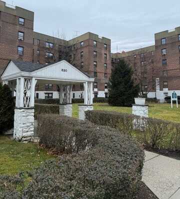 309 Hayward Ave, Mount Vernon, NY 10552