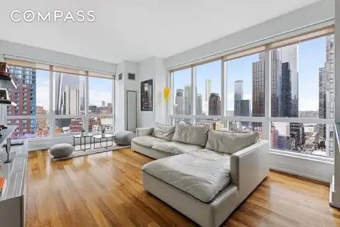 350 West 42nd Street, New York, NY 10036