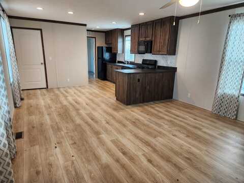 287 Dakota Court, Belleville, MI 48111