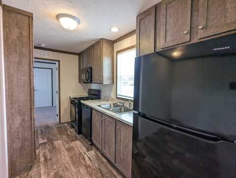 362 Utah Court, Belleville, MI 48111
