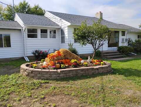 W9401 Young Rd., New London, WI 54961