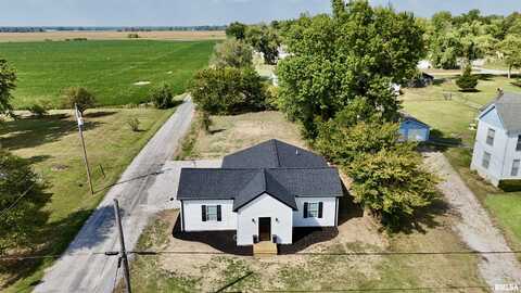 309 W MAIN Street, Ewing, IL 62836